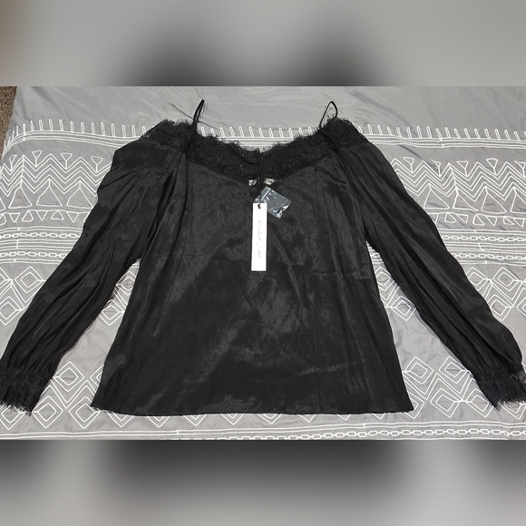 Mustard Seed Tops - Mustard Seed Silky Blouse With Lace Details Size Small